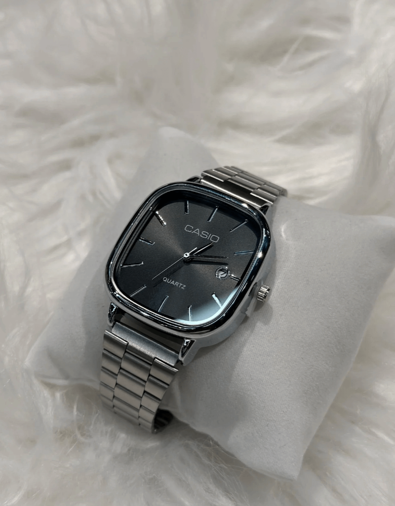 CASIO QUARTZ WATCH.   (AAA MASTER QUALITY)