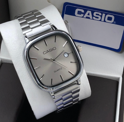 CASIO QUARTZ WATCH.   (AAA MASTER QUALITY)